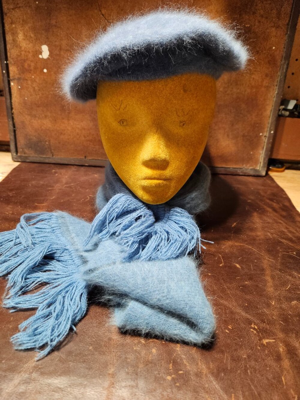 Ladies hat and scarf   E